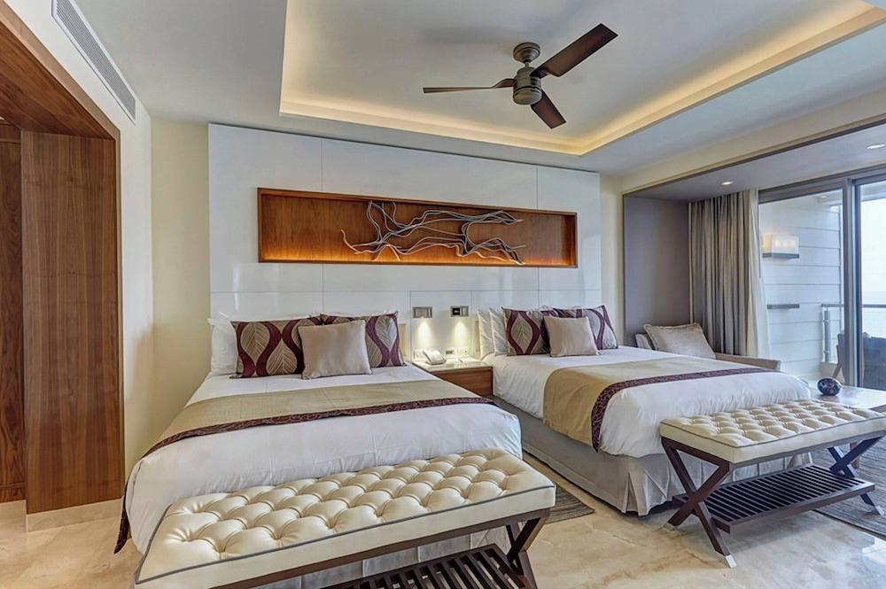 Royalton Negril, An Autograph Collection All-Inclusive Resort — Hotel rooms in Negril