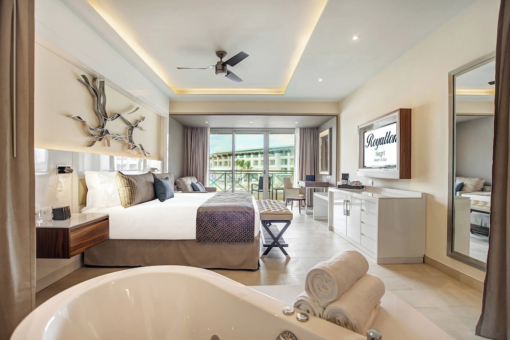 Royalton Negril, An Autograph Collection All-Inclusive Resort — Hotel rooms in Negril