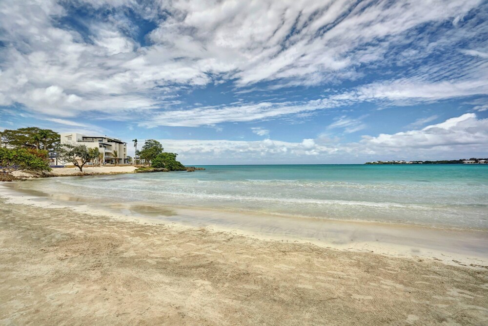 Royalton Negril, An Autograph Collection All-Inclusive Resort — Beach in Negril