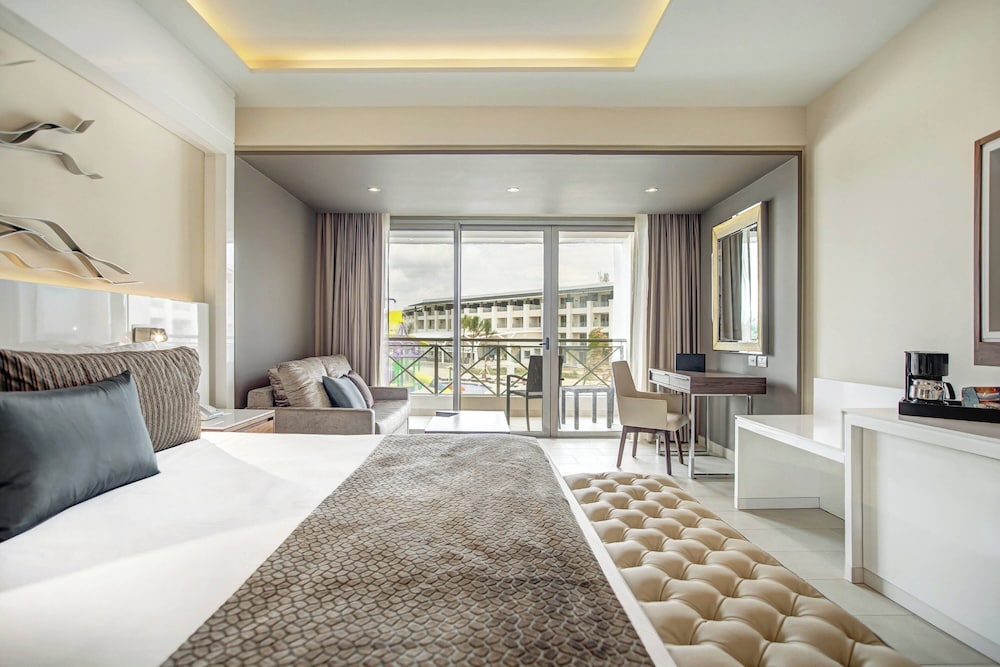 Royalton Negril, An Autograph Collection All-Inclusive Resort — Hotel rooms in Negril