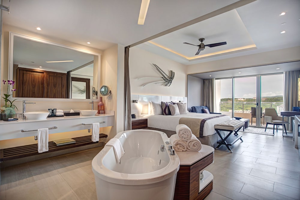 Royalton Negril, An Autograph Collection All-Inclusive Resort — Hotel rooms in Negril