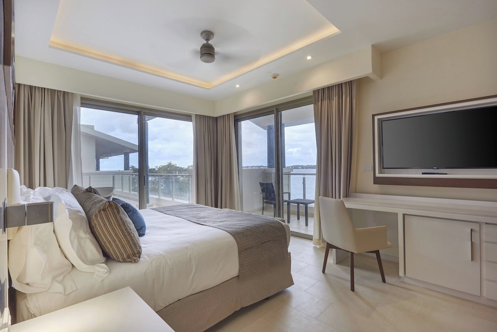Royalton Negril, An Autograph Collection All-Inclusive Resort — Hotel rooms in Negril