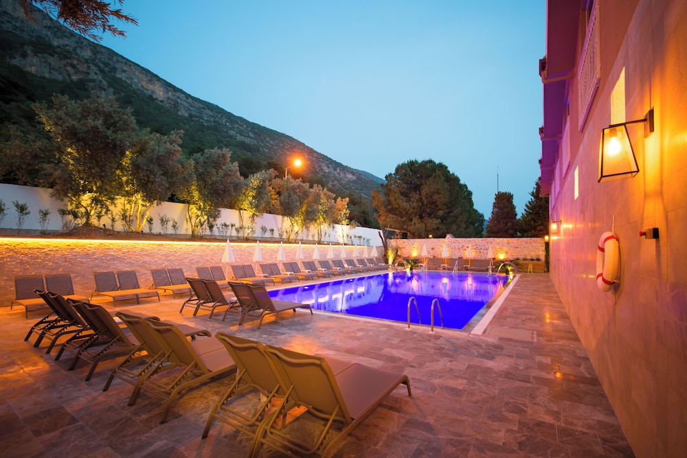 Ölüdeniz Turquoise Hotel — Swimming pool in Fethiye, Mugla