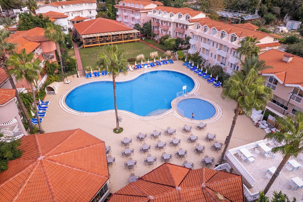 Ölüdeniz Turquoise Hotel — Swimming pool in Fethiye, Mugla