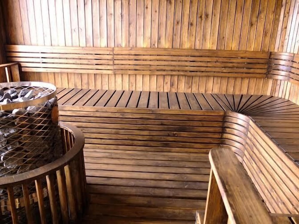Sunborn Gibraltar Yacht Hotel Resort — Hotel rooms in Gibraltar