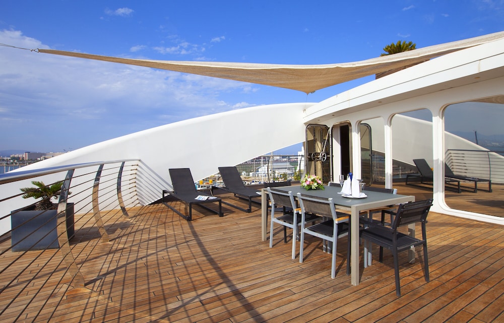 Sunborn Gibraltar Yacht Hotel Resort — Hotel building in Gibraltar