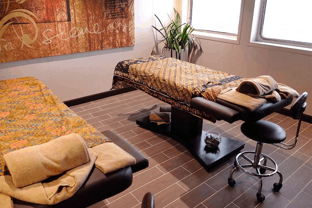 Sunborn Gibraltar Yacht Hotel Resort — Spa in Gibraltar