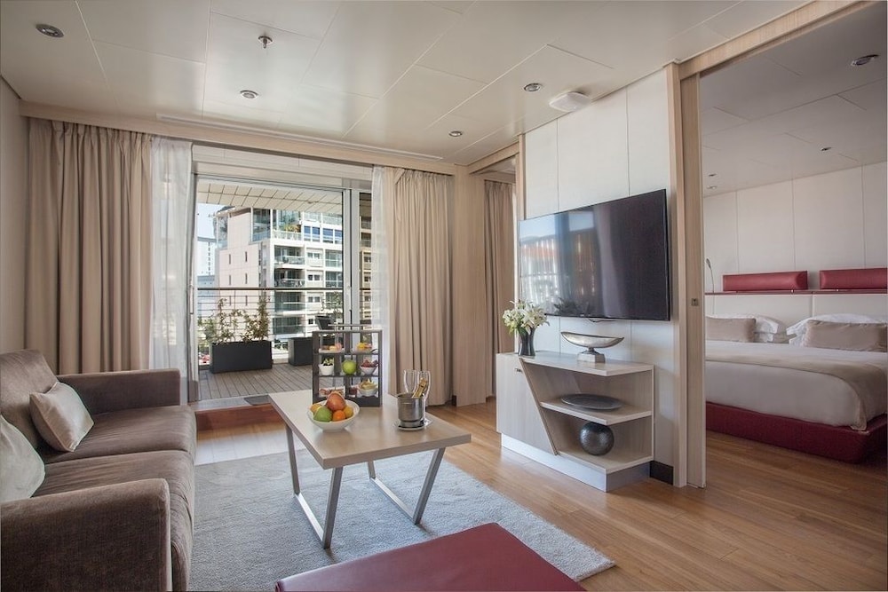 Sunborn Gibraltar Yacht Hotel Resort — Hotel rooms in Gibraltar
