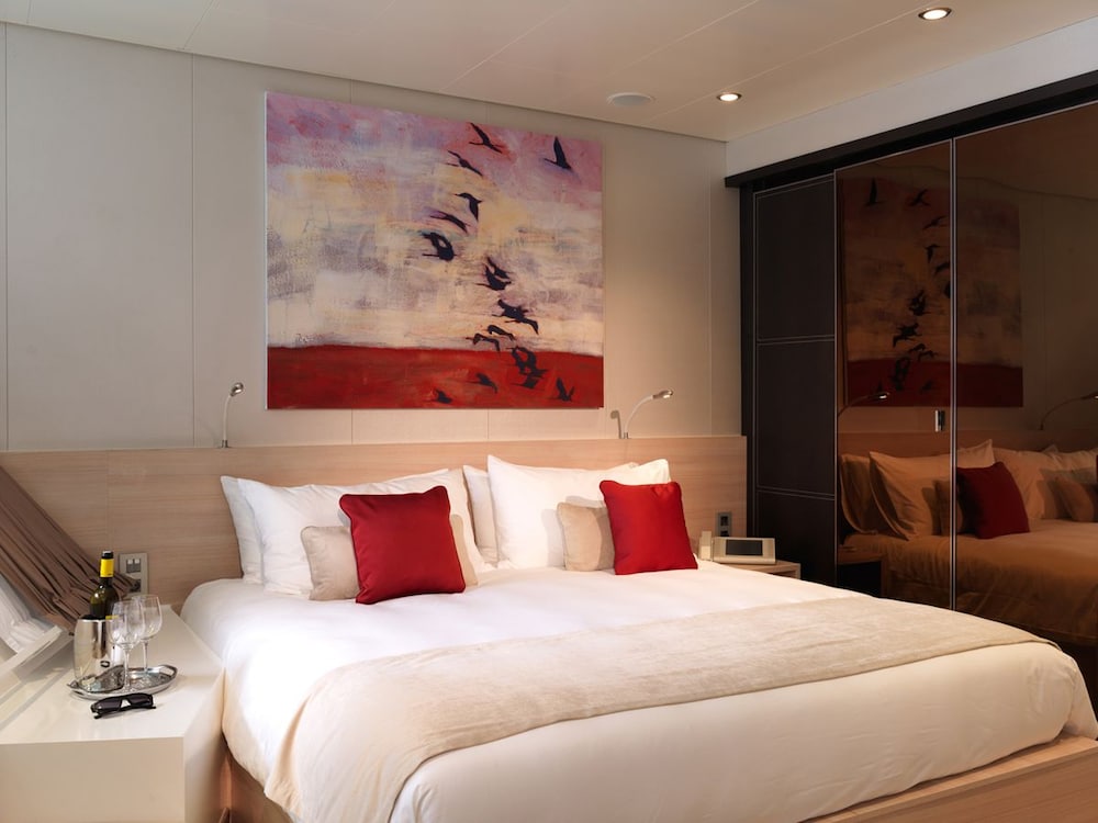Sunborn Gibraltar Yacht Hotel Resort — Hotel rooms in Gibraltar