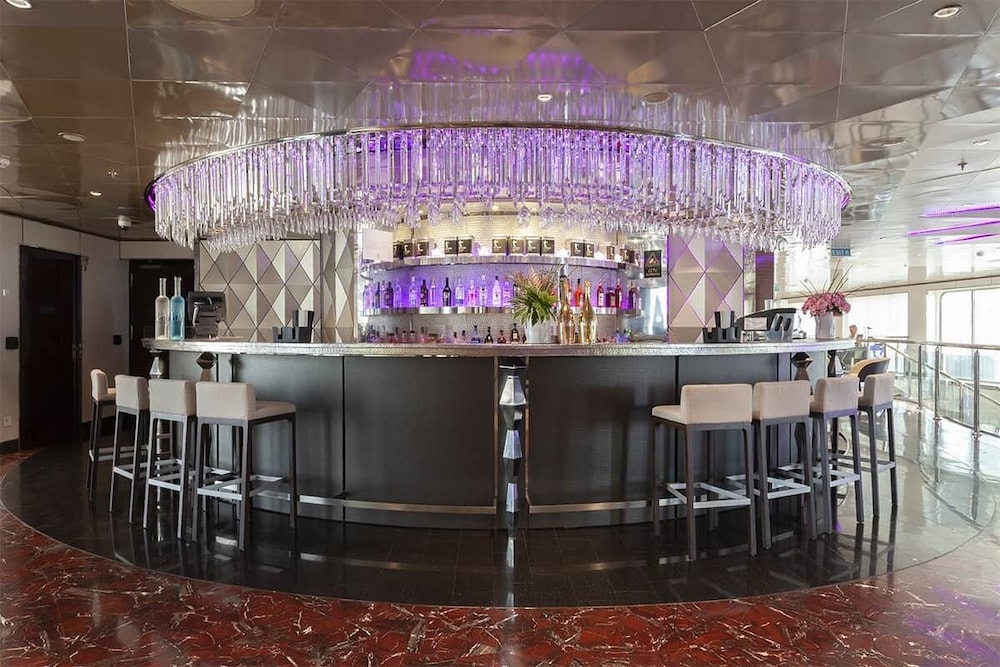 Sunborn Gibraltar Yacht Hotel Resort — Restaurant & bars in Gibraltar