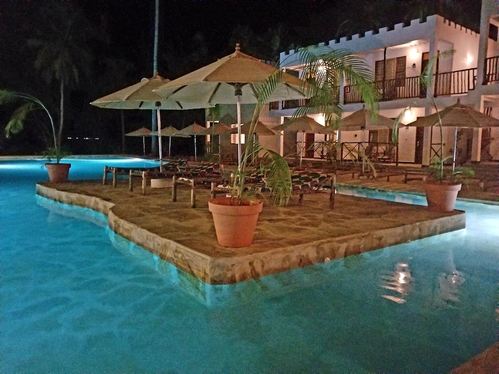 Zanzibar Bay Resort — Swimming pool in Marumbi, Zanzibar South