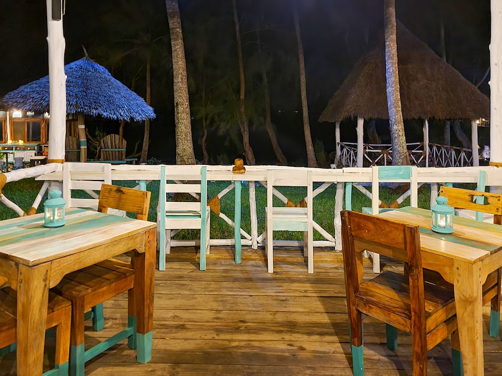 Zanzibar Bay Resort — Restaurant & bars in Marumbi, Zanzibar South