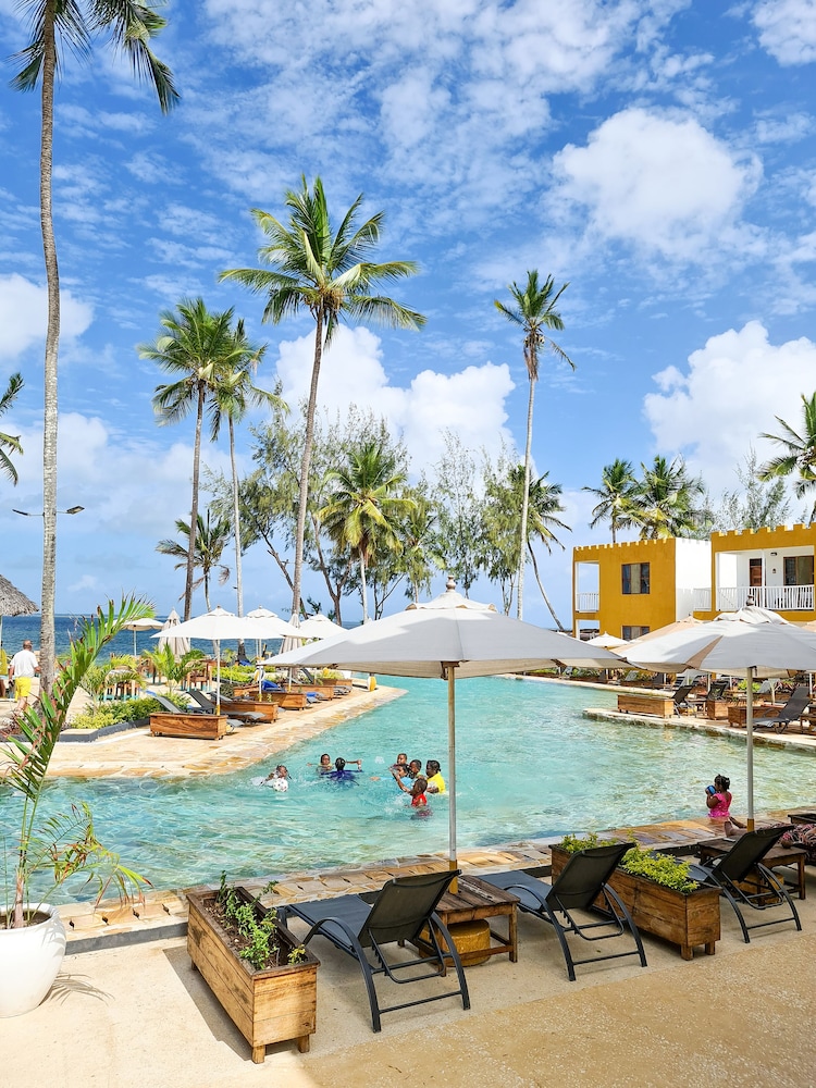 Zanzibar Bay Resort — Swimming pool in Marumbi, Zanzibar South