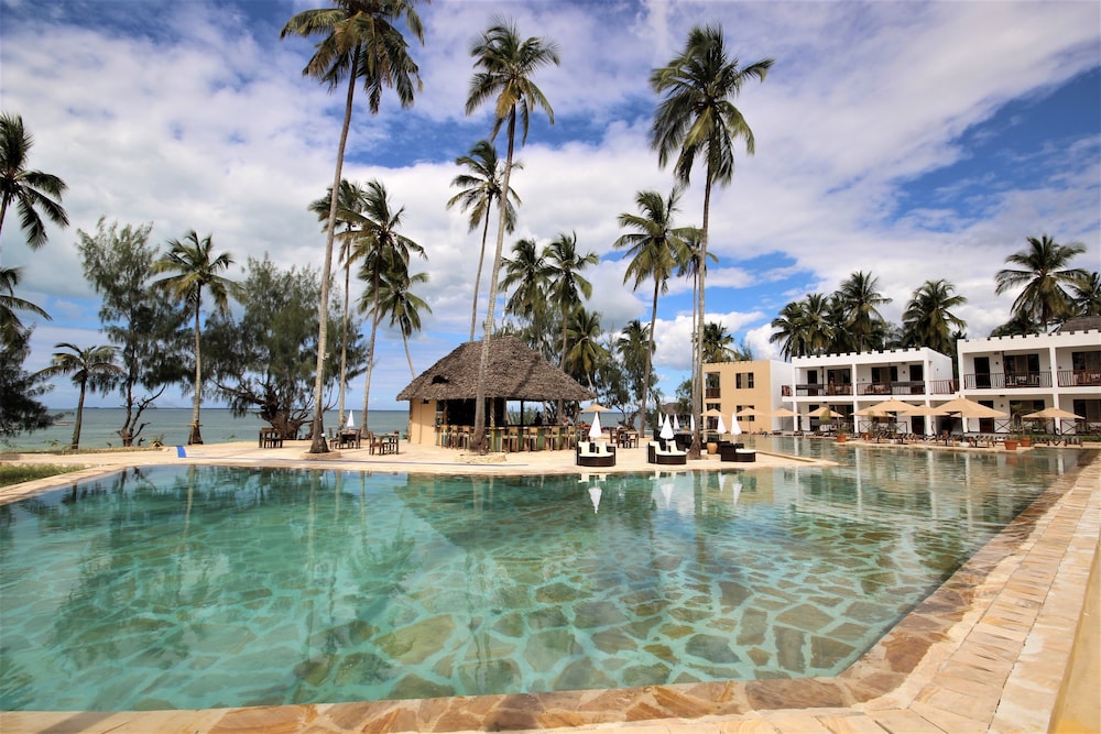 Zanzibar Bay Resort — Swimming pool in Marumbi, Zanzibar South
