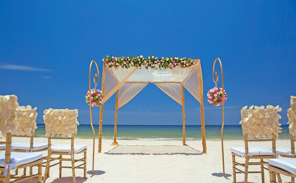 Royalton Hideaway Riviera Cancun, An Autograph Collection All-Inclusive Resort- Adults Only - Newly Renovated — Beach in Puerto Morelos, Quintana Roo