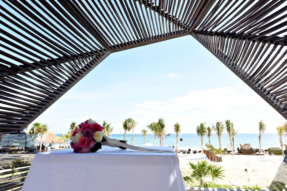 Royalton Hideaway Riviera Cancun, An Autograph Collection All-Inclusive Resort- Adults Only - Newly Renovated — Beach in Puerto Morelos, Quintana Roo