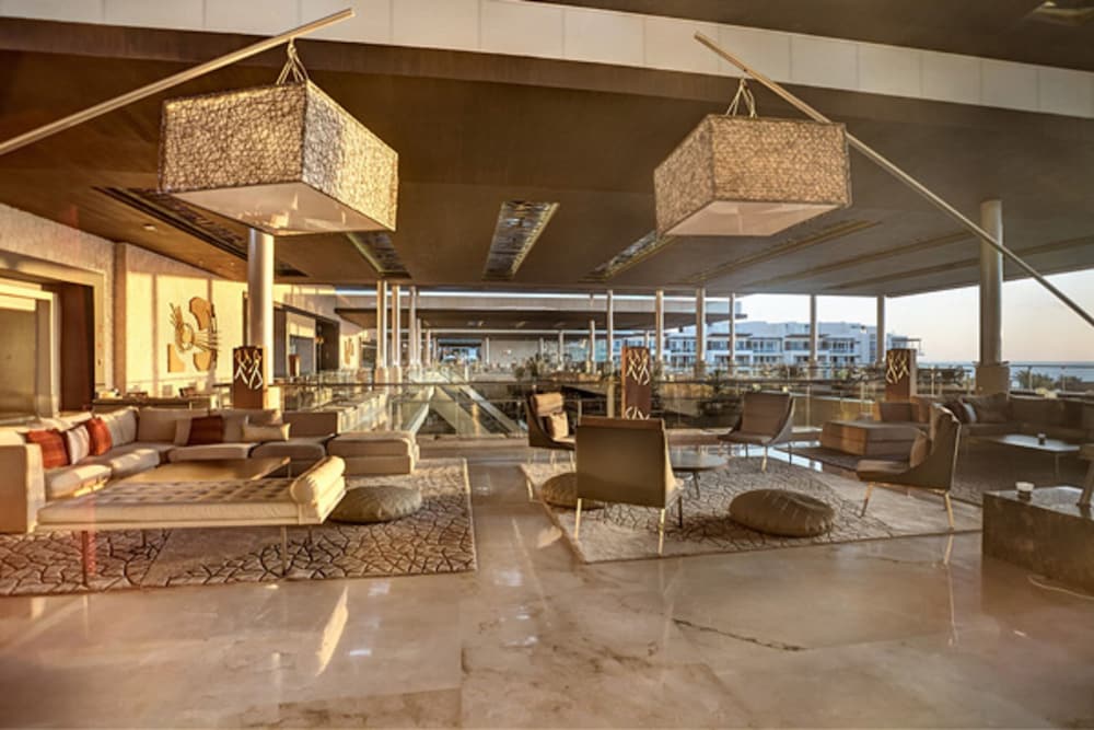 Royalton Hideaway Riviera Cancun, An Autograph Collection All-Inclusive Resort- Adults Only - Newly Renovated — Hotel building in Puerto Morelos, Quintana Roo