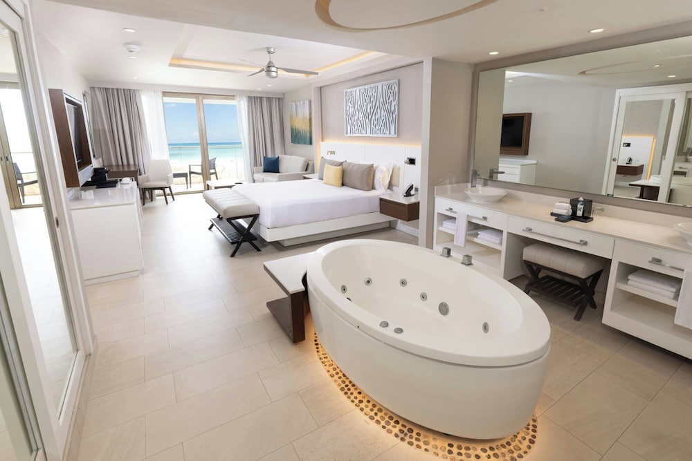 Royalton Hideaway Riviera Cancun, An Autograph Collection All-Inclusive Resort- Adults Only - Newly Renovated — Hotel rooms in Puerto Morelos, Quintana Roo
