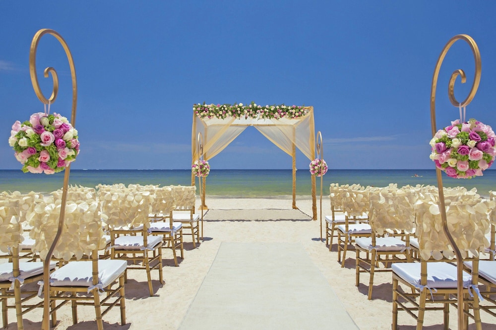 Royalton Hideaway Riviera Cancun, An Autograph Collection All-Inclusive Resort- Adults Only - Newly Renovated — Beach in Puerto Morelos, Quintana Roo