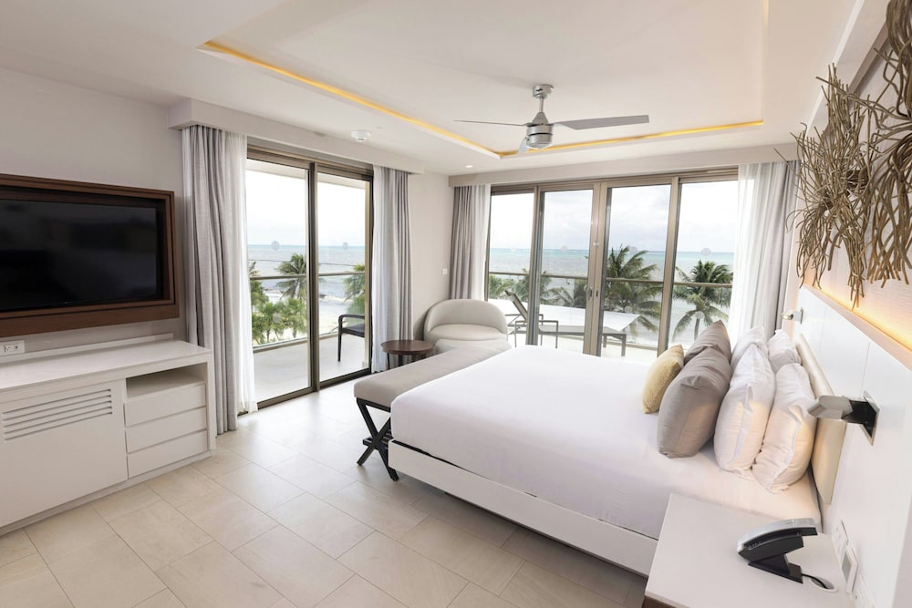 Royalton Hideaway Riviera Cancun, An Autograph Collection All-Inclusive Resort- Adults Only - Newly Renovated — Hotel rooms in Puerto Morelos, Quintana Roo