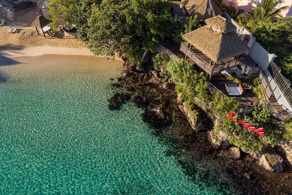 Sandals Jamaica Ocho Rios All Inclusive Adults Only — Beach in Ocho Rios