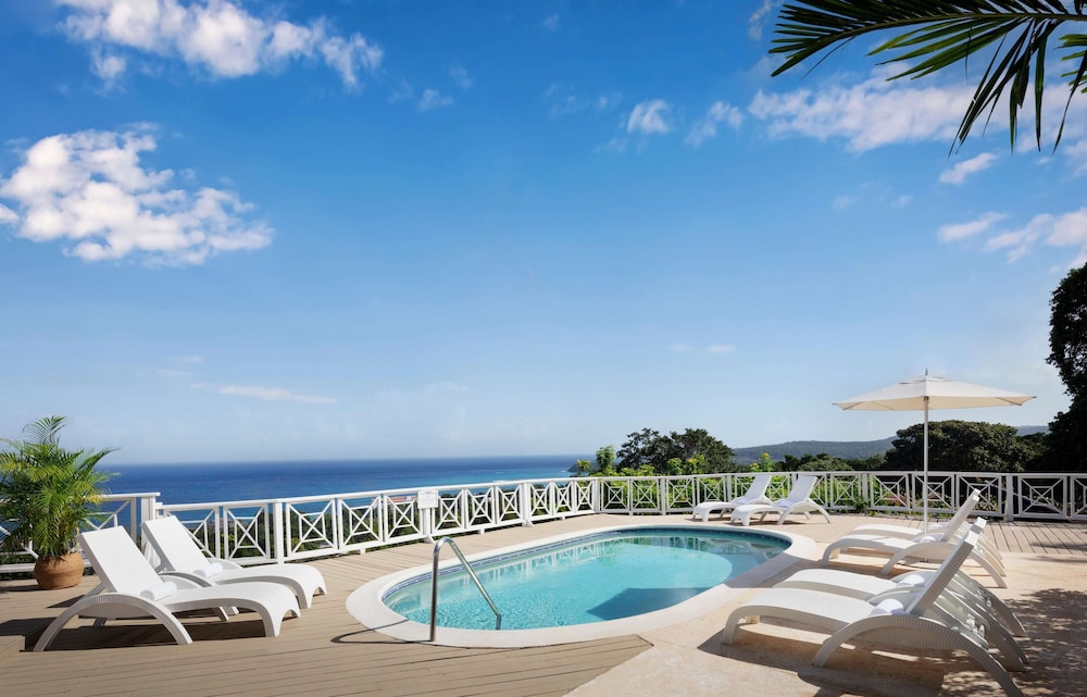 Sandals Jamaica Ocho Rios All Inclusive Adults Only — Swimming pool in Ocho Rios