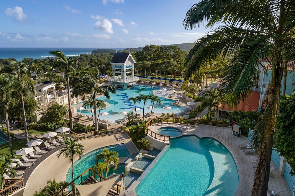 Sandals Jamaica Ocho Rios All Inclusive Adults Only — Swimming pool in Ocho Rios