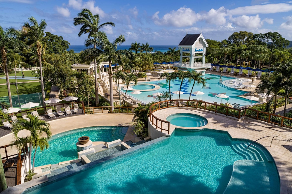 Sandals Jamaica Ocho Rios All Inclusive Adults Only — Swimming pool in Ocho Rios