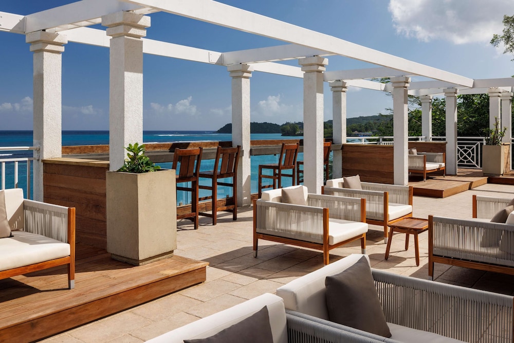 Sandals Jamaica Ocho Rios All Inclusive Adults Only — Restaurant & bars in Ocho Rios
