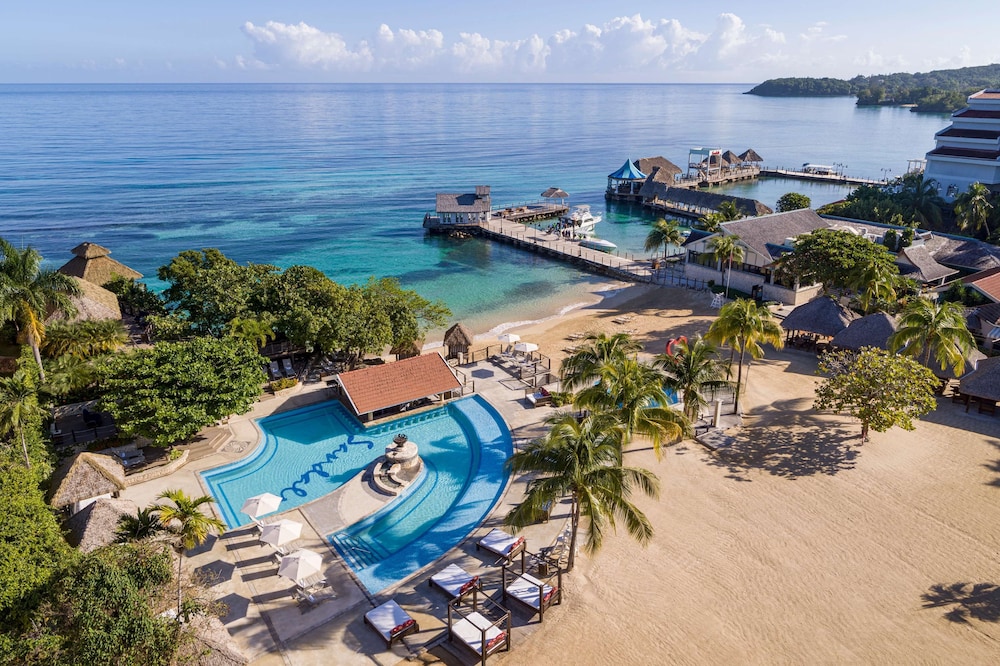 Sandals Jamaica Ocho Rios All Inclusive Adults Only — Swimming pool in Ocho Rios