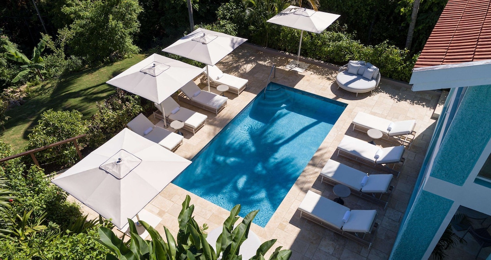 Sandals Jamaica Ocho Rios All Inclusive Adults Only — Swimming pool in Ocho Rios