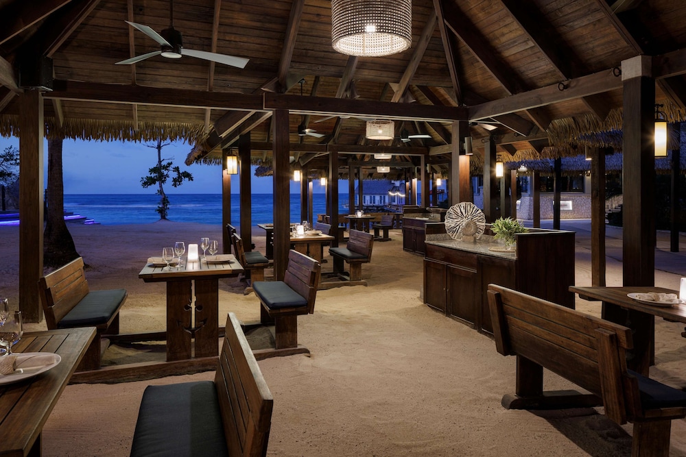 Sandals Jamaica Ocho Rios All Inclusive Adults Only — Restaurant & bars in Ocho Rios