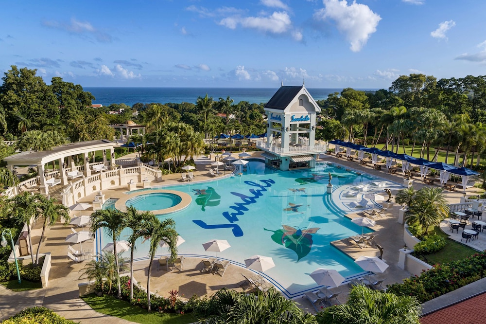 Sandals Jamaica Ocho Rios All Inclusive Adults Only — Swimming pool in Ocho Rios