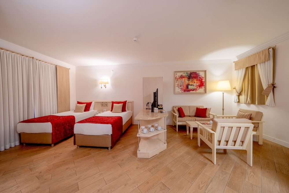 Sunrise Resort Hotel - All Inclusive — Hotel rooms in Manavgat
