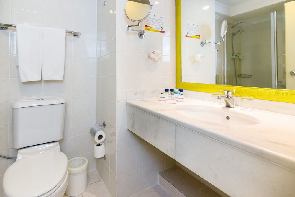 Sunrise Resort Hotel - All Inclusive — Hotel rooms in Manavgat