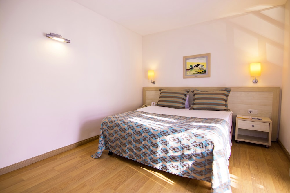 Sunrise Resort Hotel - All Inclusive — Hotel rooms in Manavgat
