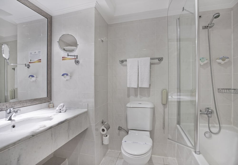Sunrise Resort Hotel - All Inclusive — Hotel rooms in Manavgat