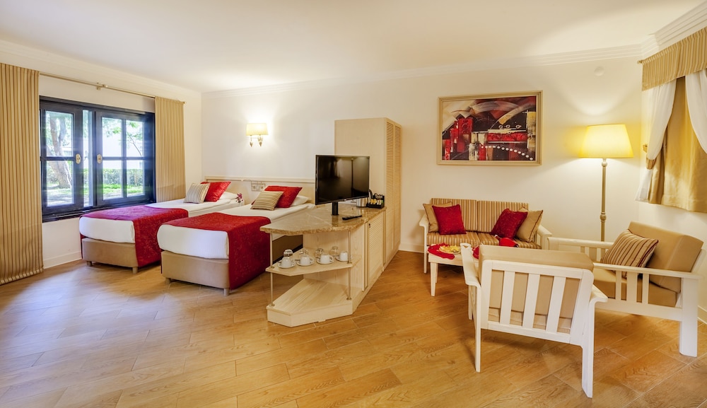 Sunrise Resort Hotel - All Inclusive — Hotel rooms in Manavgat