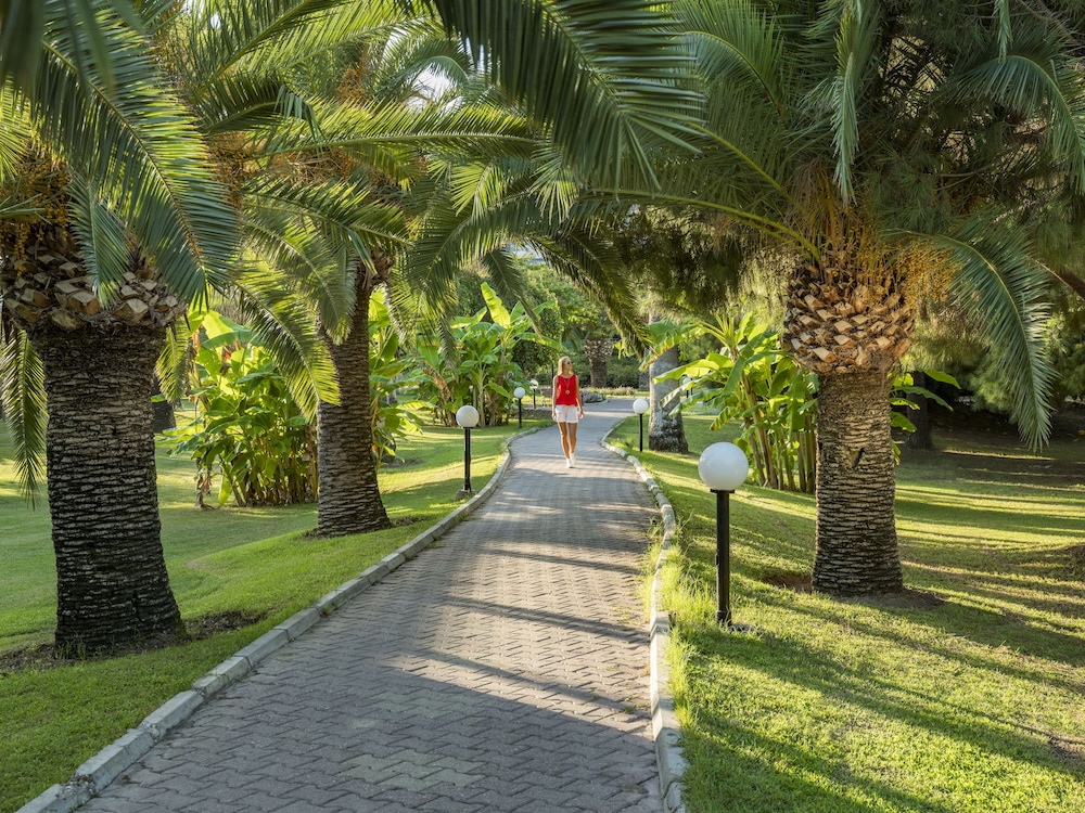 Sunrise Resort Hotel - All Inclusive — Sports & recreation in Manavgat