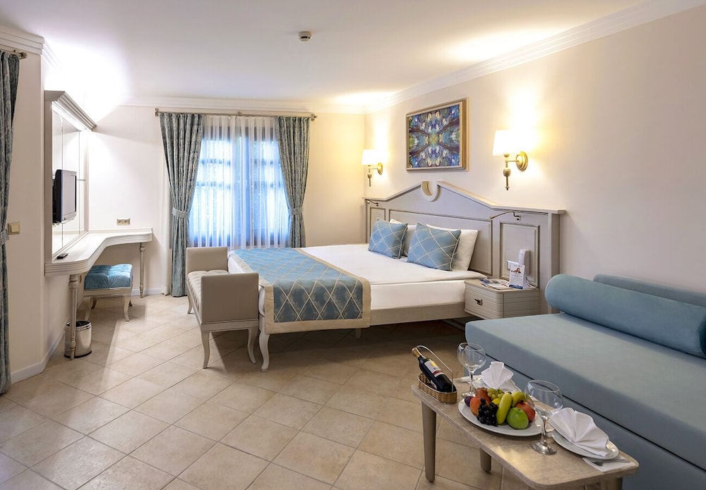 Sunrise Resort Hotel - All Inclusive — Hotel rooms in Manavgat