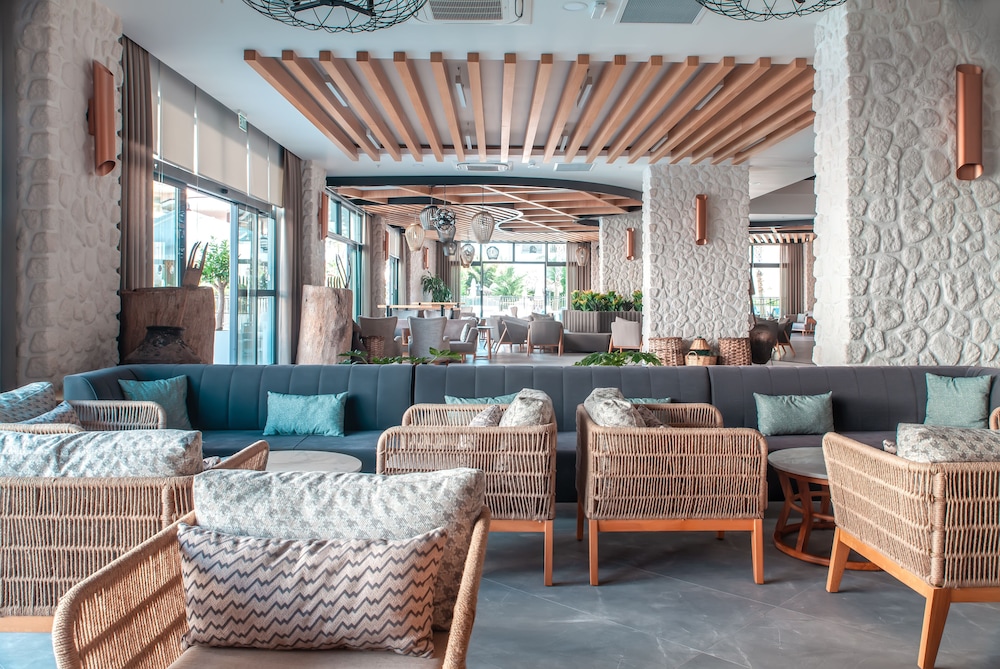 Side Royal Style Hotel — Restaurant & bars in Side
