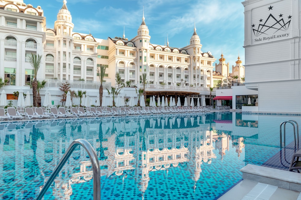 Side Royal Style Hotel — Main photo in Side