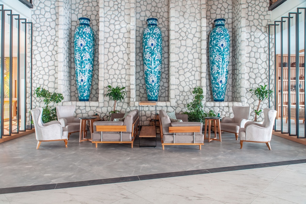 Side Royal Style Hotel — Hotel building in Side