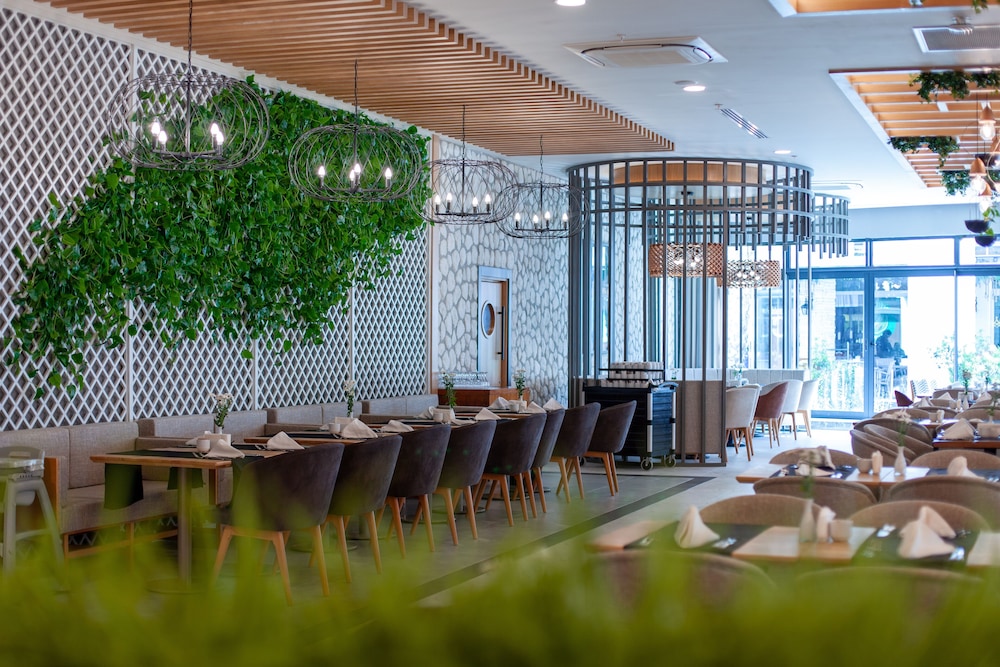 Side Royal Style Hotel — Restaurant & bars in Side