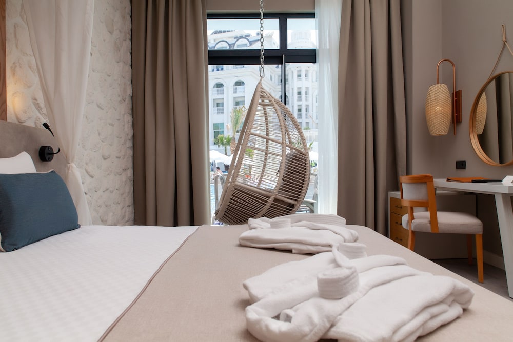 Side Royal Style Hotel — Hotel rooms in Side