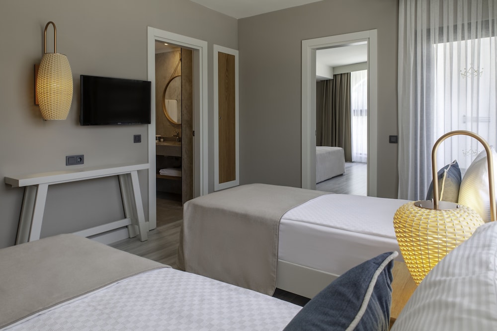 Side Royal Style Hotel — Hotel rooms in Side