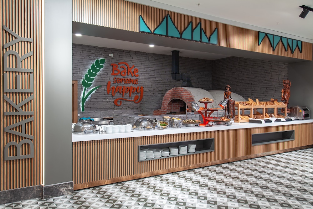 Side Royal Style Hotel — Restaurant & bars in Side