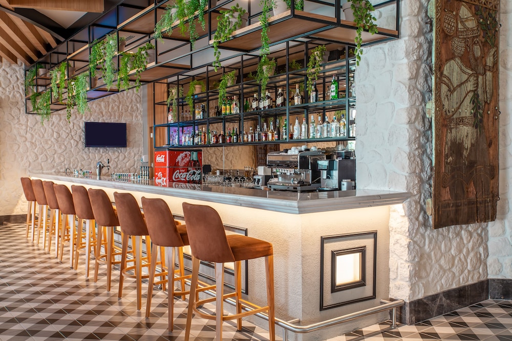 Side Royal Style Hotel — Restaurant & bars in Side