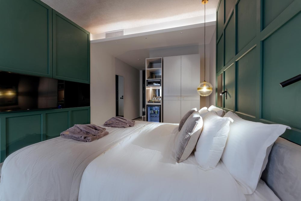 The Embassy Valletta Hotel — Hotel rooms in Valletta, Malta Island