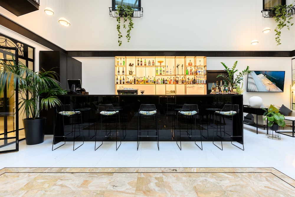 The Embassy Valletta Hotel — Restaurant & bars in Valletta, Malta Island